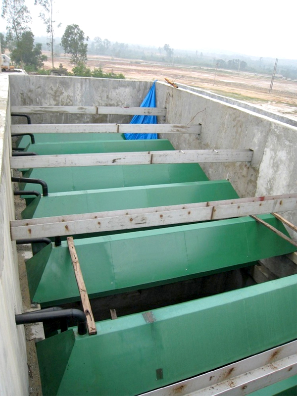 Three-phase separator equipment for anaerobic treatment